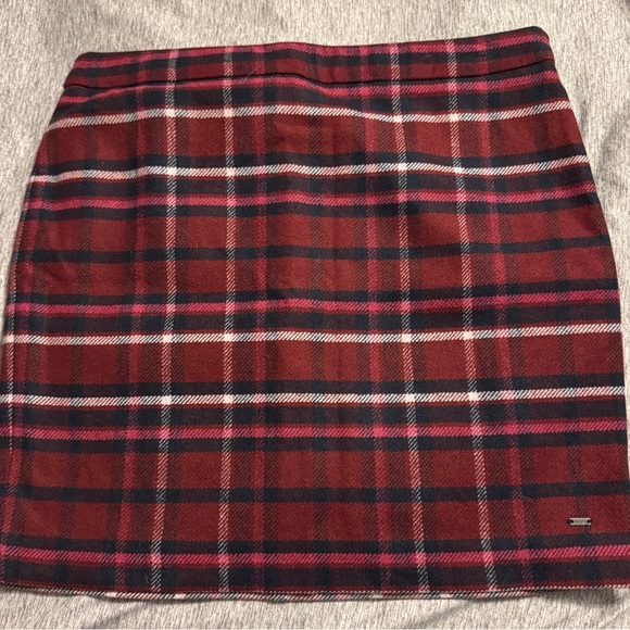 Tommy Hilfiger Dresses & Skirts - Tommy Hilfiger Red and Black Plaid Pencil Skirt